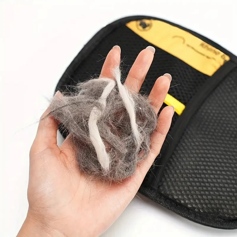 One Swipe. Fur Gone.
FurGlide™ Duo — Reusable Pet Hair Remover.